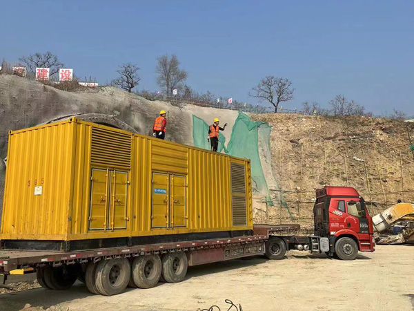 胡市镇发电机租赁如何根据测试结果判断机油泵的工作状态是否正常？