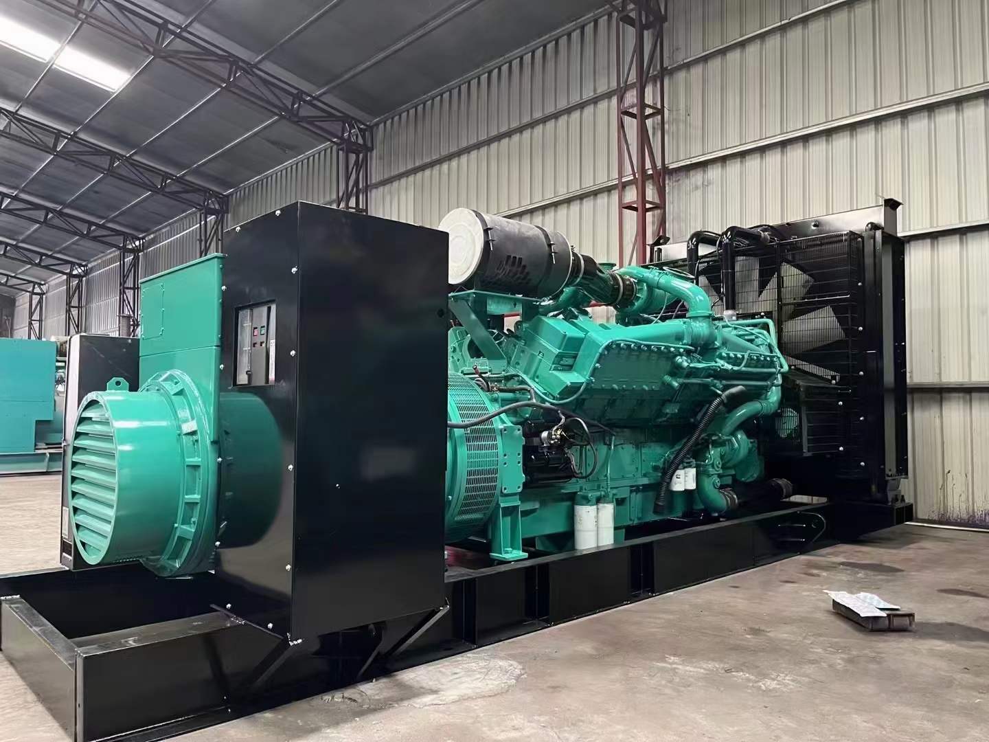 胡市镇如何降低 800kW 柴油发电机输出电流的波动？